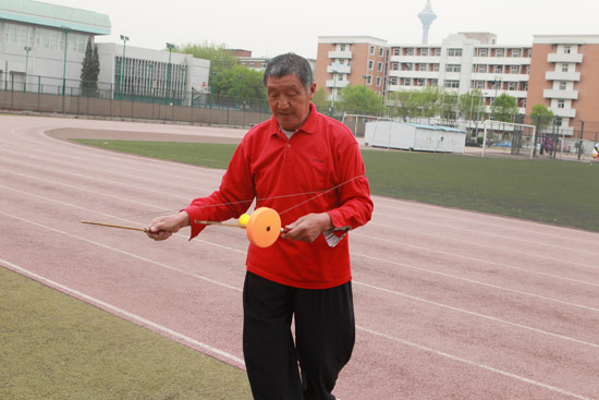 南開留學(xué)生舉辦中國傳統(tǒng)文化主題運(yùn)動(dòng)會(huì)