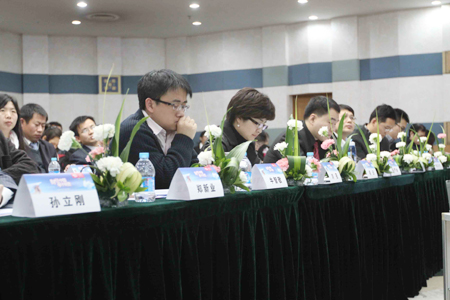 2012中國大學生經濟調研報告發布會舉行