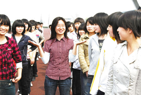 北京“兩會”代表呼吁應對入學高峰亟須培養新教師