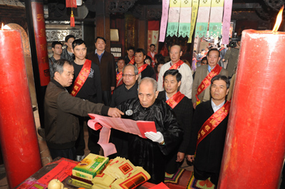 澎湖首次大規(guī)模組團(tuán)來翔安池王宮謁祖