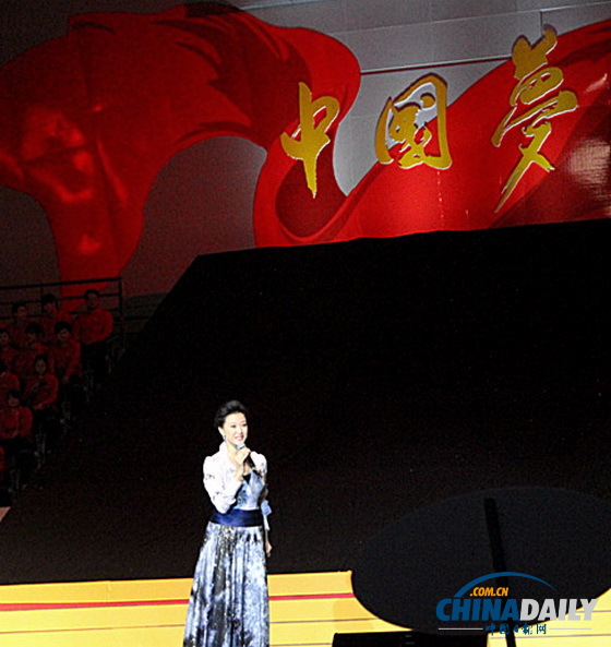 中國(guó)音協(xié)“送歡樂(lè)下基層”走進(jìn)福清 宋祖英榕城獻(xiàn)唱