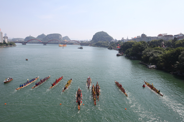 柳州水上狂歡節龍舟大賽成功舉辦