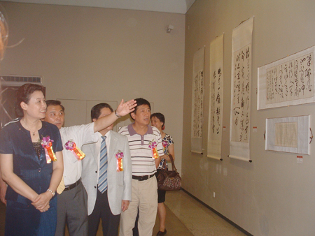 翰墨跨越時(shí)空一海南2011年中國書法展開展
