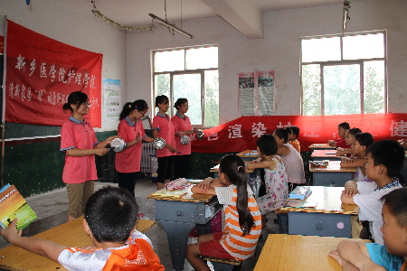 “綠”動環(huán)保走俏農鄉(xiāng)校園（圖）