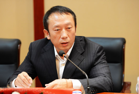 河南潢川縣召開黃久生先進事跡座談會