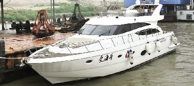 價值650萬私人游艇抵達(dá)武漢:長18米寬5米(圖)