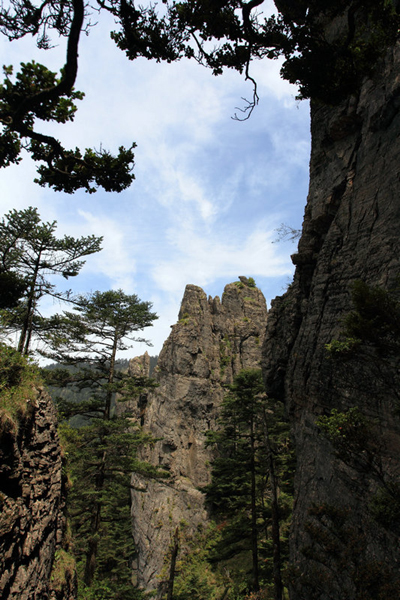 最長棧道揭“神農一景”神秘面紗