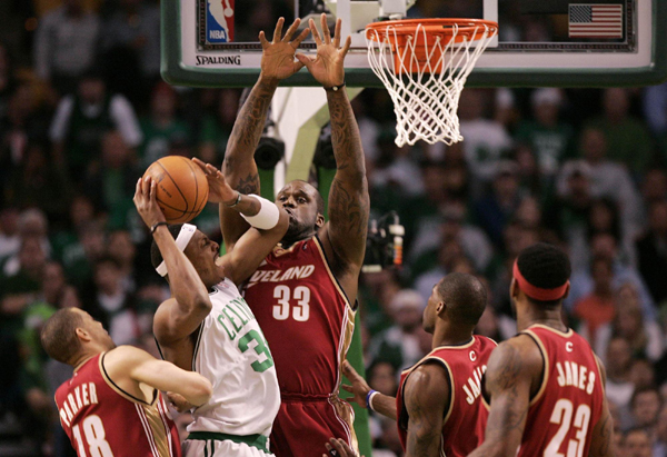 NBA：詹姆斯三雙騎士黯然出局 綠衫軍4:2晉級戰魔術