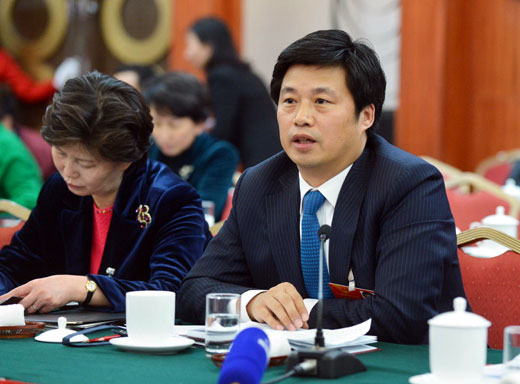 吉林省代表團審議國務院機構(gòu)改革和職能轉(zhuǎn)變方案