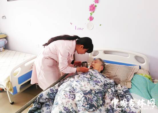 吉林好人標(biāo)兵王洋：用青春攙扶夕陽