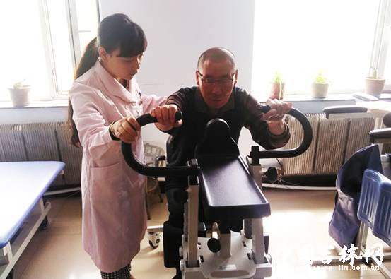 吉林好人標(biāo)兵王洋：用青春攙扶夕陽