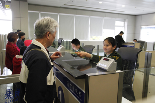 清明將至：臺胞踏上返鄉祭祖之旅