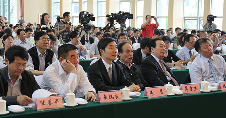 2013兩岸人文對話學生品德教育活動在南通舉行