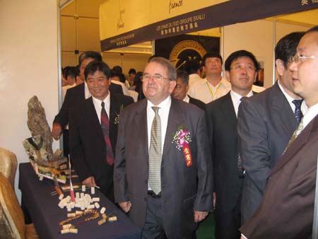 2011中國國際葡萄酒烈酒設(shè)備博覽會(huì)在蓬萊開幕