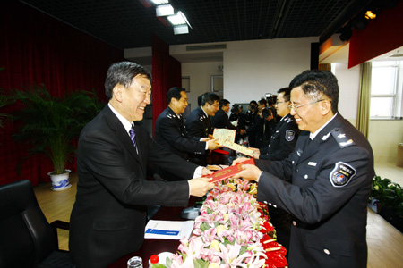中國漁政執(zhí)法技能比武總決賽暨漁政隊(duì)伍建設(shè)年活動總結(jié)大會在山東煙臺舉行