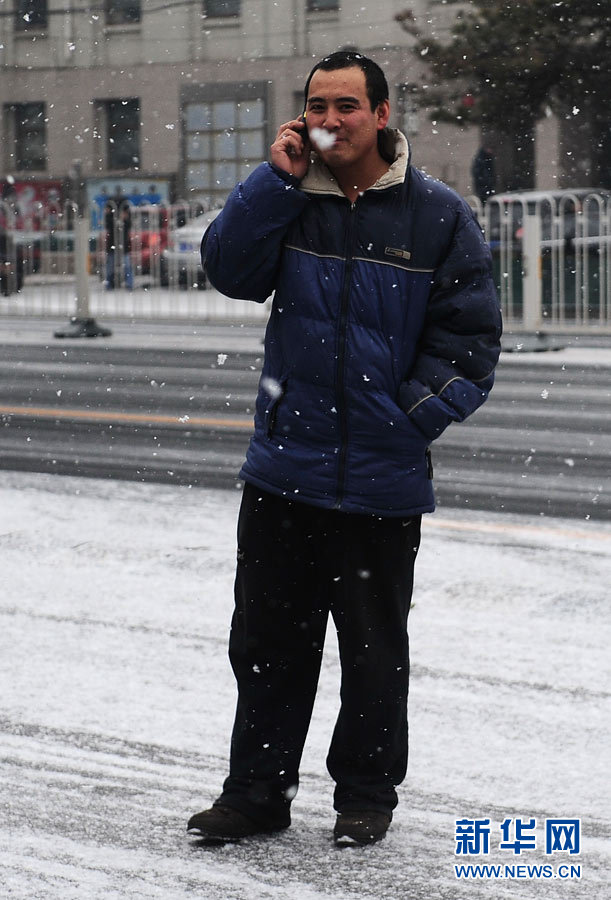 “雪花紛飛看京城”：北京大部地區(qū)迎來降雪