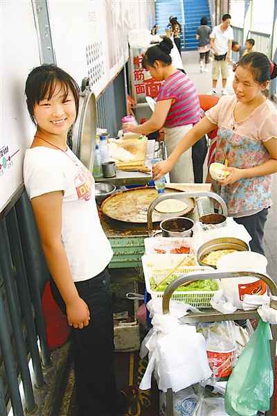 新生代農(nóng)民工底層生活記錄：繁華城市的匆匆過(guò)客