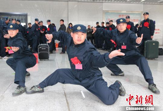 30名少林高手入伍海軍陸戰隊 包括世界冠軍[圖]