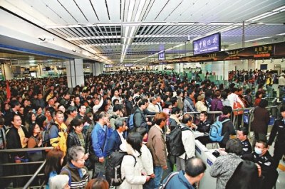記者臥底揭深港水貨客真實生活:月入上萬感覺如做賊