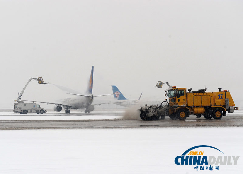“大寒”迎來(lái)降雪 首都機(jī)場(chǎng)全力保障