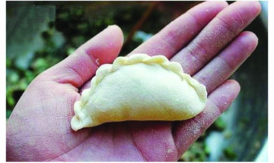 12種餃子包法走紅網(wǎng)絡(luò) “向日葵餃子”引驚嘆