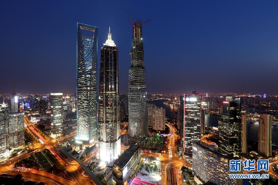 國內在建第一高樓“上海中心”突破500米