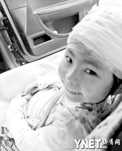 她的微笑讓人瞬間堅(jiān)強(qiáng)
