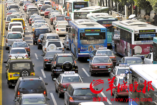 深圳高清電子警察上崗 違章動(dòng)作通通見(jiàn)光
