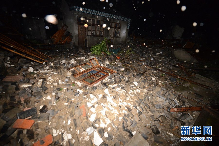高清：江蘇省高郵市遭遇龍卷風(fēng)襲擊