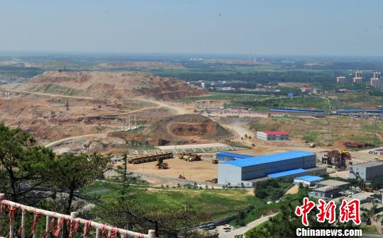 探訪中國“鋼鐵糧倉”：一座礦山的另種“吃光喝凈”