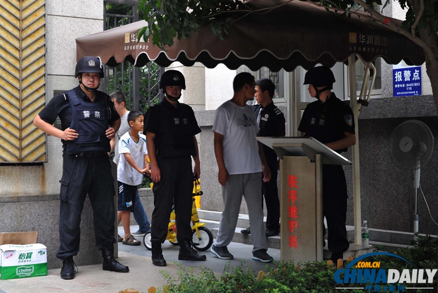 成都成華區(qū)發(fā)生警匪槍戰(zhàn) 2疑犯被制服1人在逃