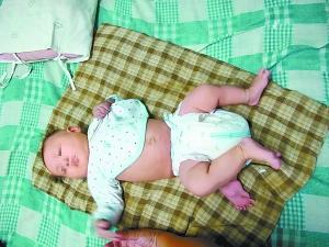 女子生三條腿嬰兒丟棄孤兒院 事后自責接回(圖)
