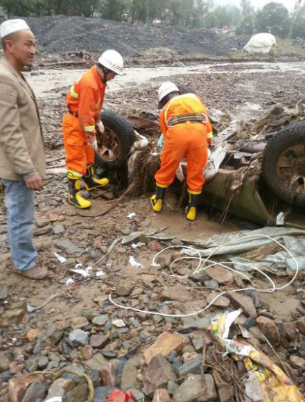 甘肅岷縣:突遭冰雹暴雨災(zāi)害已致7人遇難1人失蹤