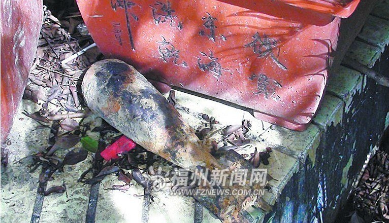男子收廢品收到炸彈沒認(rèn)出 放床下睡了一個多月