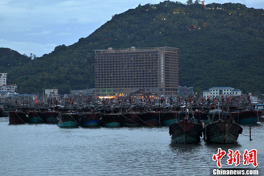 強臺風“蝴蝶”襲擾瓊島 海南26916艘漁船回港