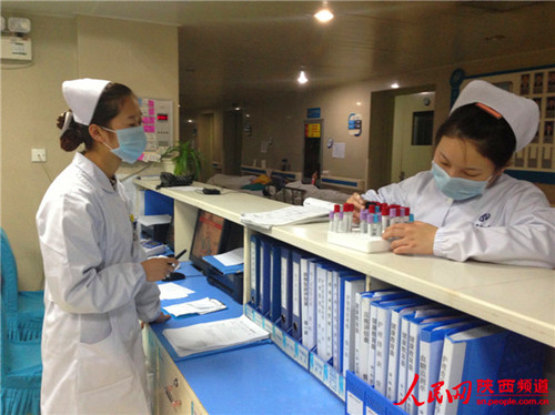 陜西漢中兩護士勇斗持刀歹徒:“90”后鄰家女孩的青春擔當