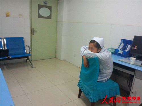 陜西漢中兩護士勇斗持刀歹徒:“90”后鄰家女孩的青春擔當