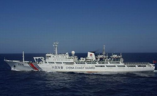 中國海警船首次進入釣魚島12海里對峙日海保船