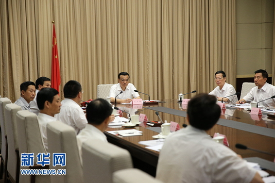 李克強(qiáng)召開(kāi)會(huì)議進(jìn)一步部署抗洪搶險(xiǎn)和防災(zāi)救災(zāi)工作