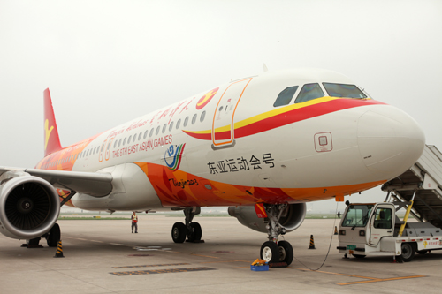 天津航空“東亞運動會號”飛機首航大連