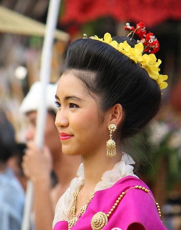 探秘泰國(guó)真正的“美人窩” 都是大美女(組圖)