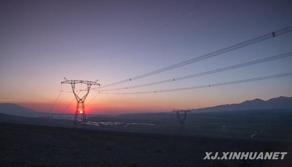 疆電外送工程實現“煤從空中走、電送全中國”