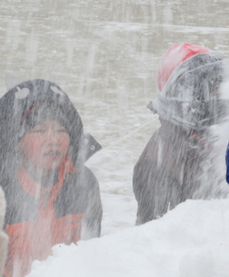 克拉瑪依：千名學生雪中樂