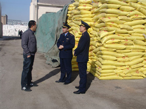 新疆維吾爾自治區哈密市工商局積極開展紅盾護農專項行動