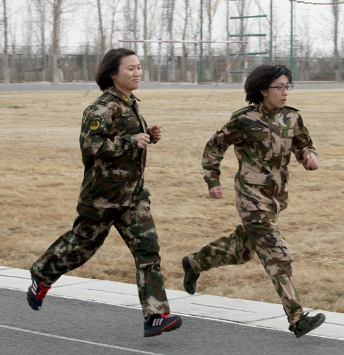 克拉瑪依：沙場(chǎng)點(diǎn)兵訓(xùn)練忙
