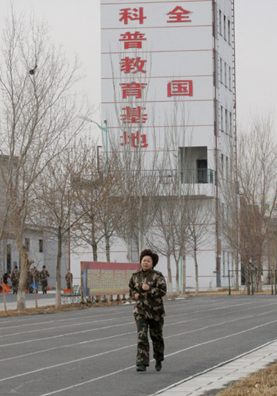 克拉瑪依：沙場點兵訓練忙