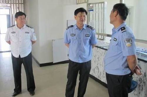 奎屯市民8天上交自制手槍3支、子彈480發(fā)、管制刀具60把 貫徹落實兩個《通告》成效顯著