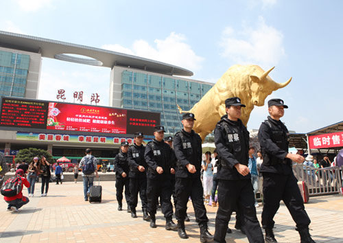 昆鐵警方多措并舉全力確保 “五一”小長(zhǎng)假旅客平安出行