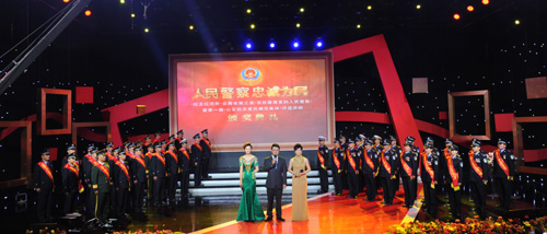 云南省公安機(jī)關(guān)評選出“百姓最喜愛的十大人民警察”和“十大愛民模范集體”