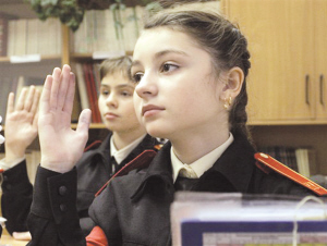 俄女子軍校培養少女特工 立志阻止世界大戰(圖)